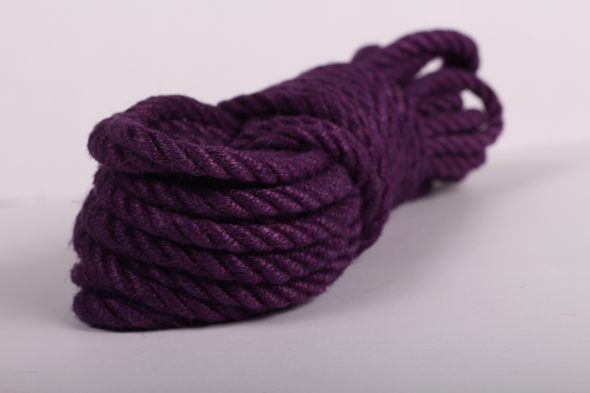 Corde de shibari violette