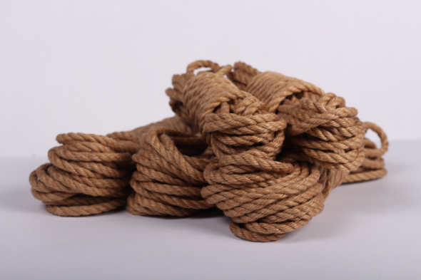 natural shibari_jute rope for rope bondage