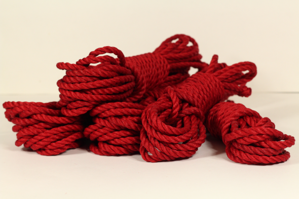 scarlet shibari_jute rope for rope bondage